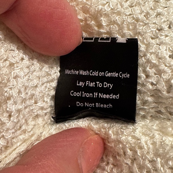 POL White Sweater with Multicolor Floral Design - Picture 9 of 9